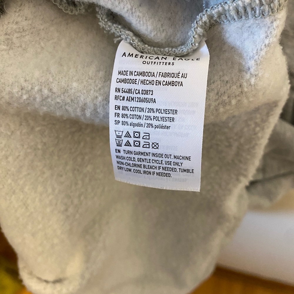 American Eagle Heather gray sweatshirt dress with pockets size medium - Picture 5 of 5
